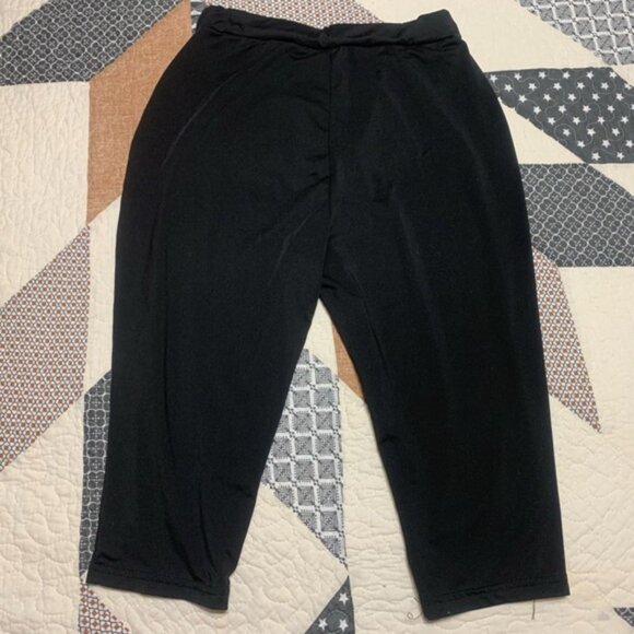 SHEIN Active Capri Leggings - Picture 4 of 4